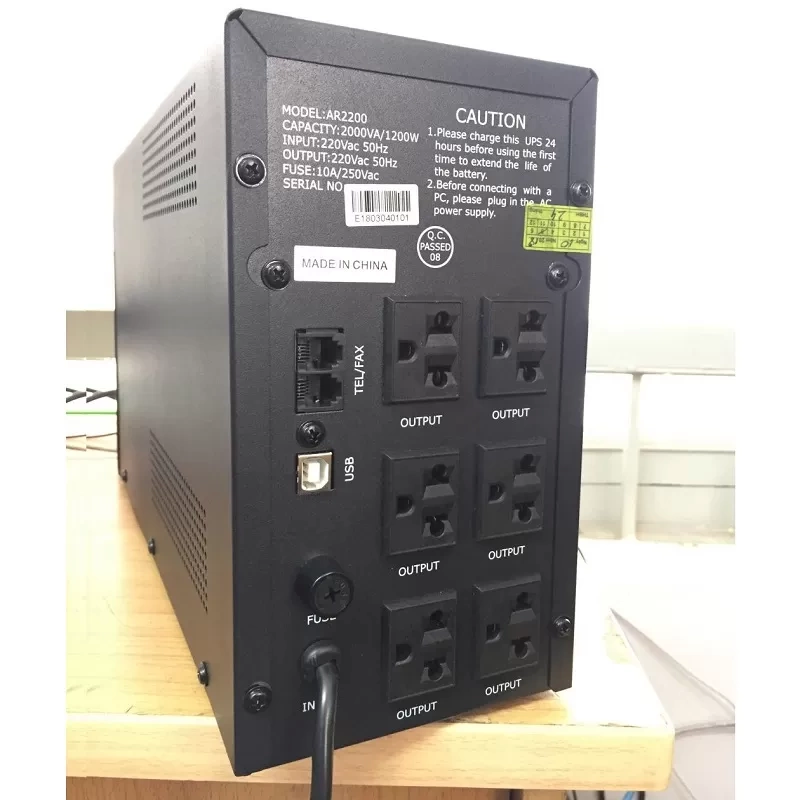 Bộ lưu điện ARES AR2200 2000VA (1200W)