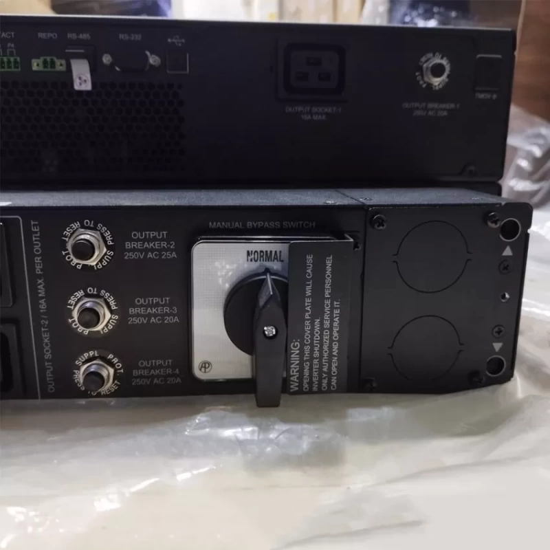 Bộ lưu điện Delta RT-6K UPS602R2RT0B035 6KVA/6KW (Pin Trong)