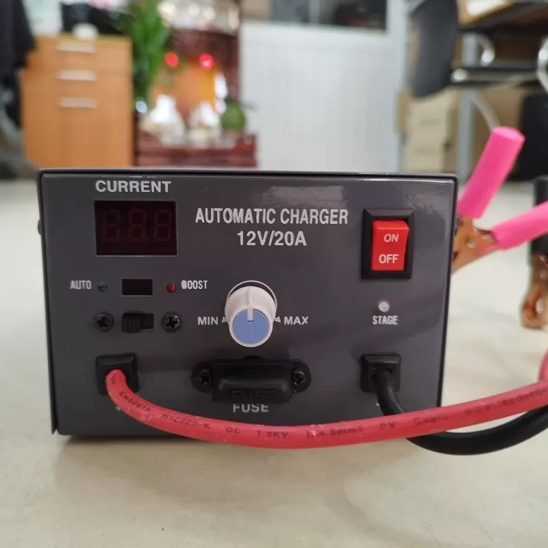 Máy sạc bình ắc quy tự động 12V/20A