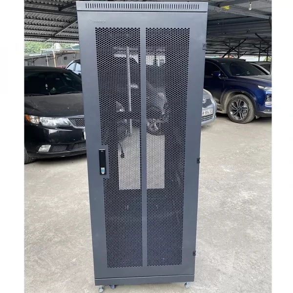 Tủ rack 32U UNR 32UD-2CL 2 cửa lưới
