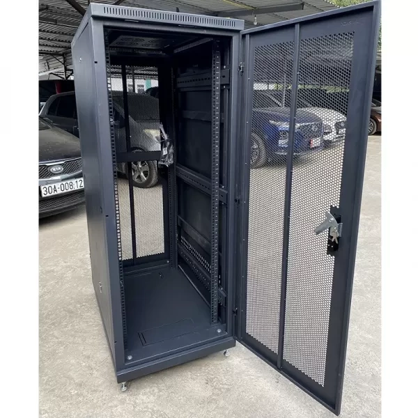 Tủ rack 32U UNR 32UD-2CL 2 cửa lưới
