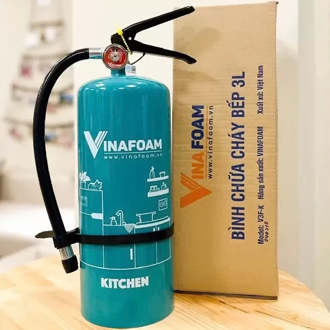 B&igrave;nh chữa ch&aacute;y vinafoam g&oacute;c bếp 3L (nh&oacute;m K) V3F-K